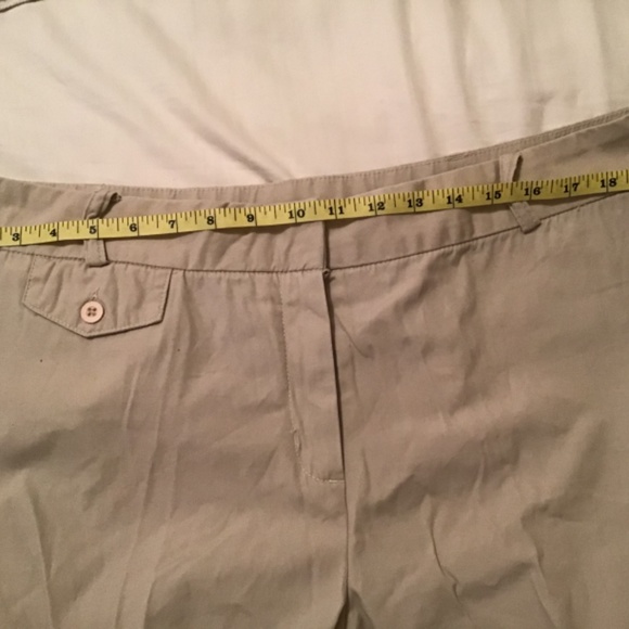 Women's Beige Capris - Picture 5 of 5